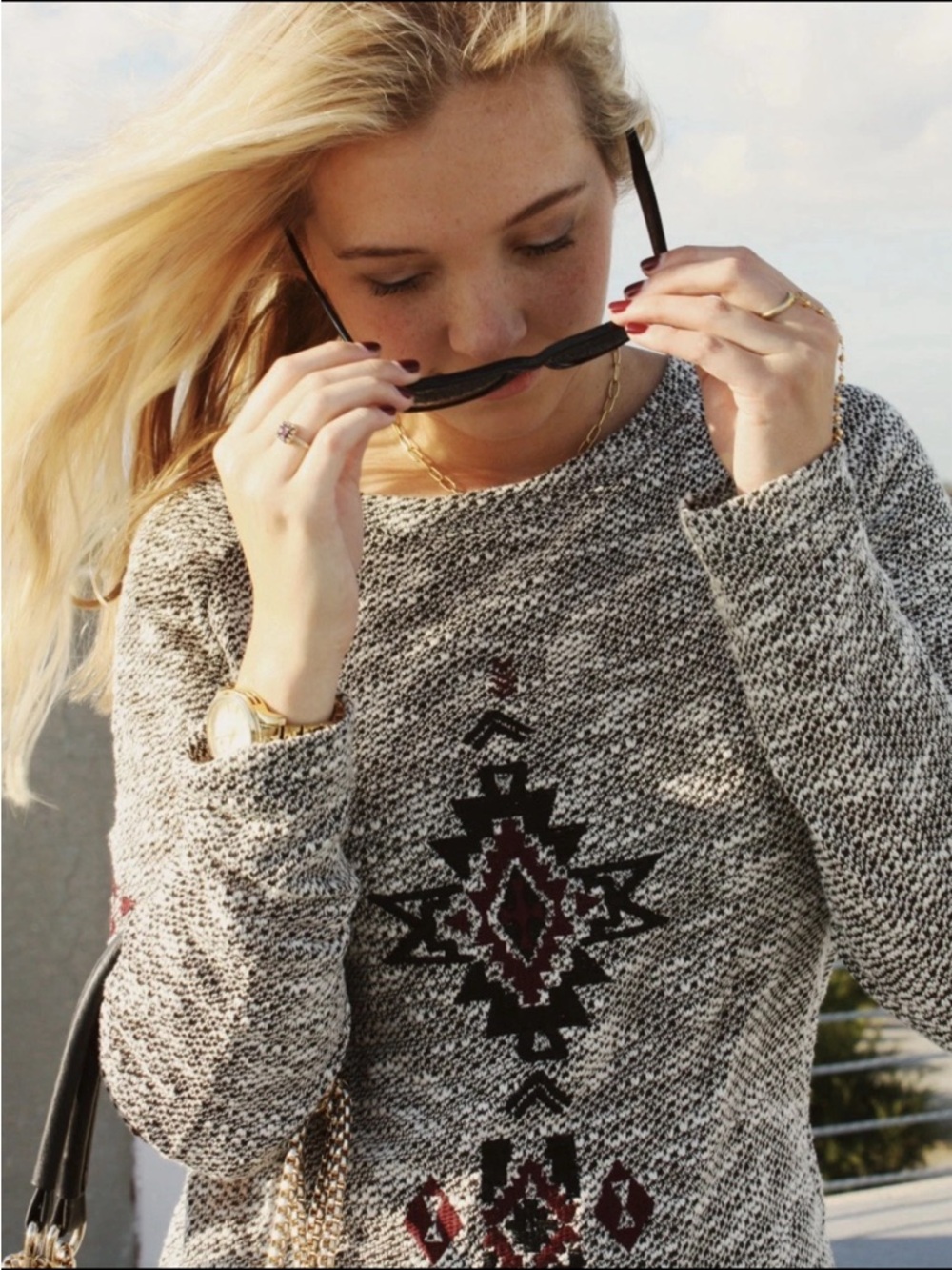 SOUTHWESTERN Sweater Womens Small Gray Marled Embroidered Lightweight Pullover
